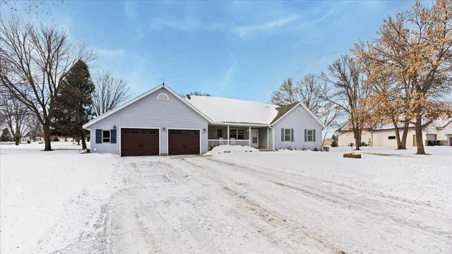 $414,500 | 1502 Armstrong Circle Northwest, Alexandria, MN 56308