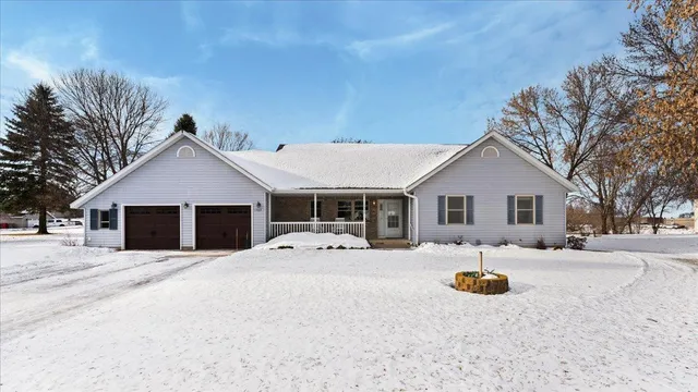 $424,500 | 1502 Armstrong Circle Northwest, Alexandria, MN 56308