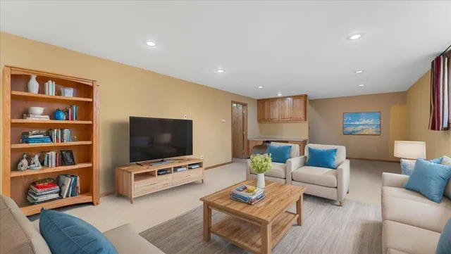 $424,500 | 1502 Armstrong Circle Northwest, Alexandria, MN 56308