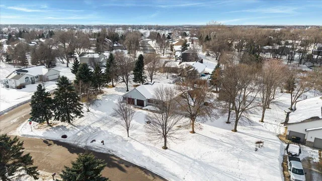 $414,500 | 1502 Armstrong Circle Northwest, Alexandria, MN 56308