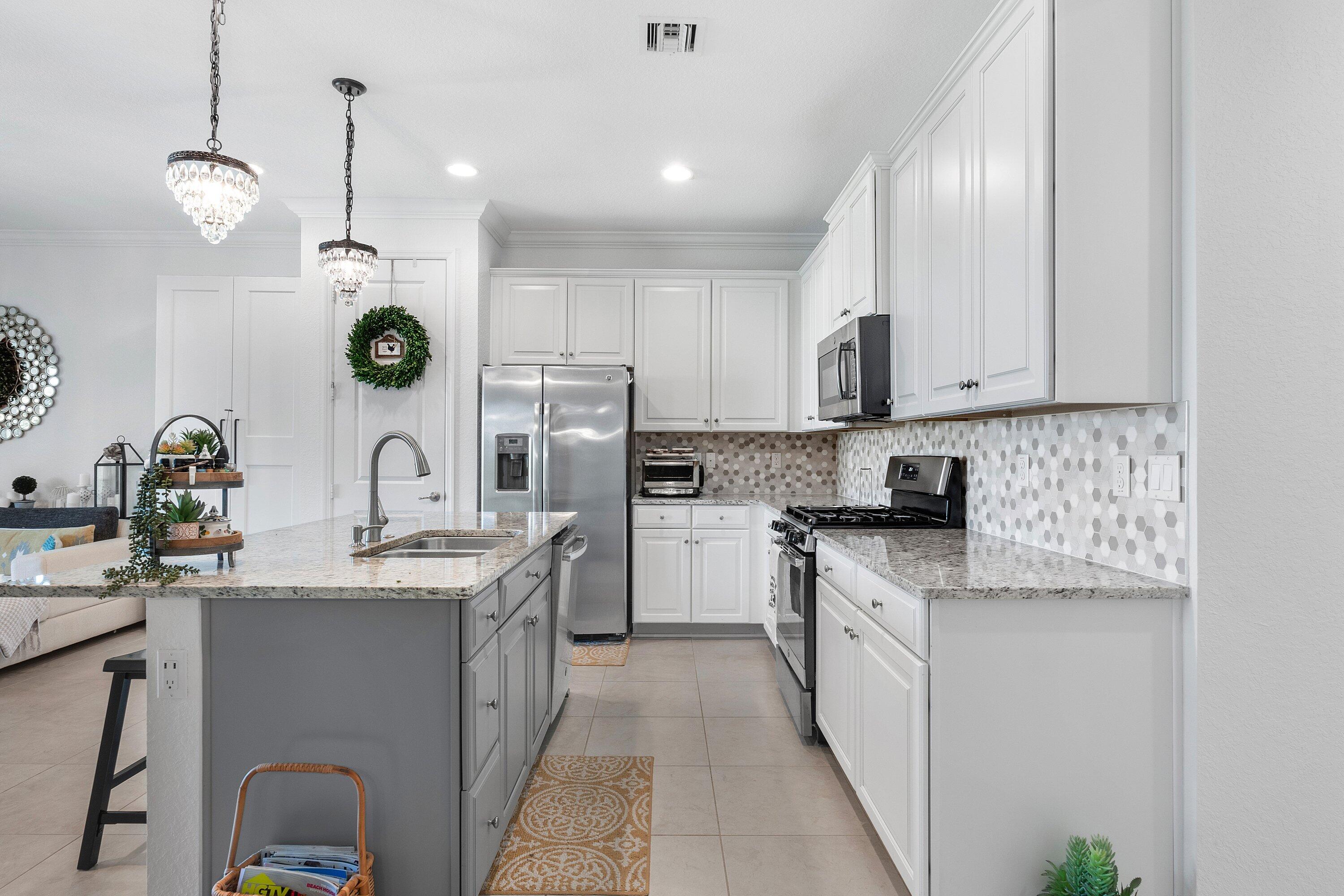 886 Ember Ridge Loxahatchee, FL 33470 - Photo 19 of 64 013-886EmberRidgeRun-Loxahatchee-FL-3347