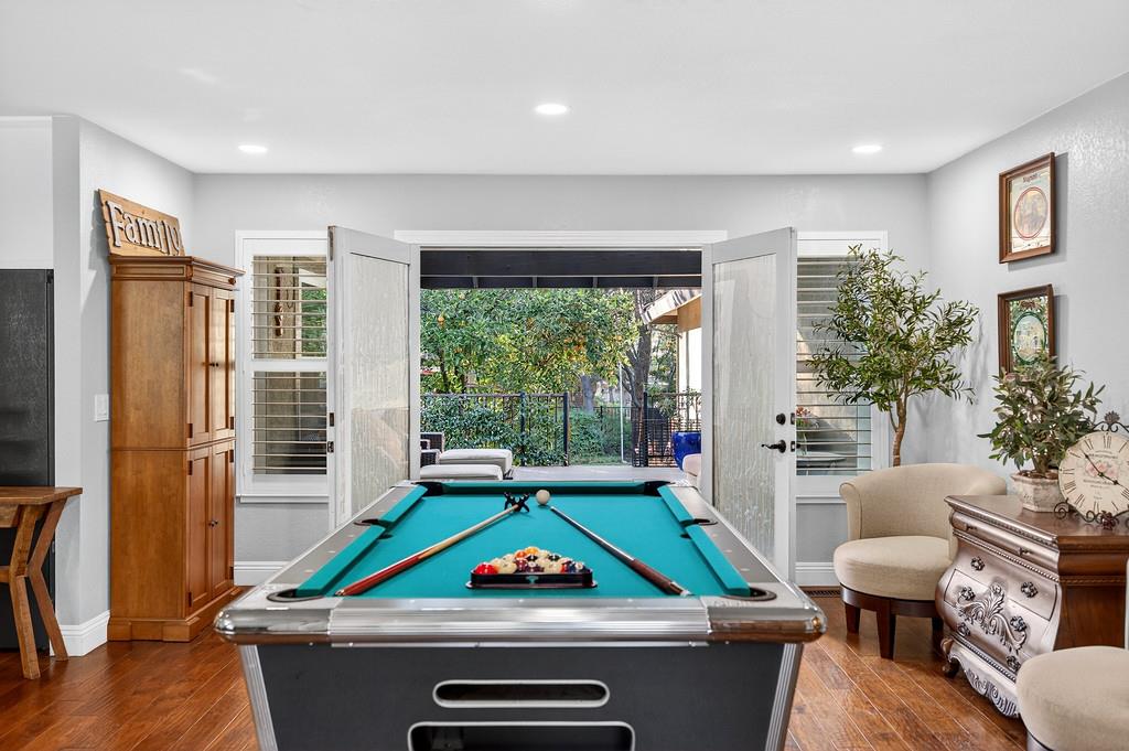 6610 Rio Oso Drive Rancho Murieta, CA 95683 - Photo 6 of 58 a room with furniture and a open kitchen view