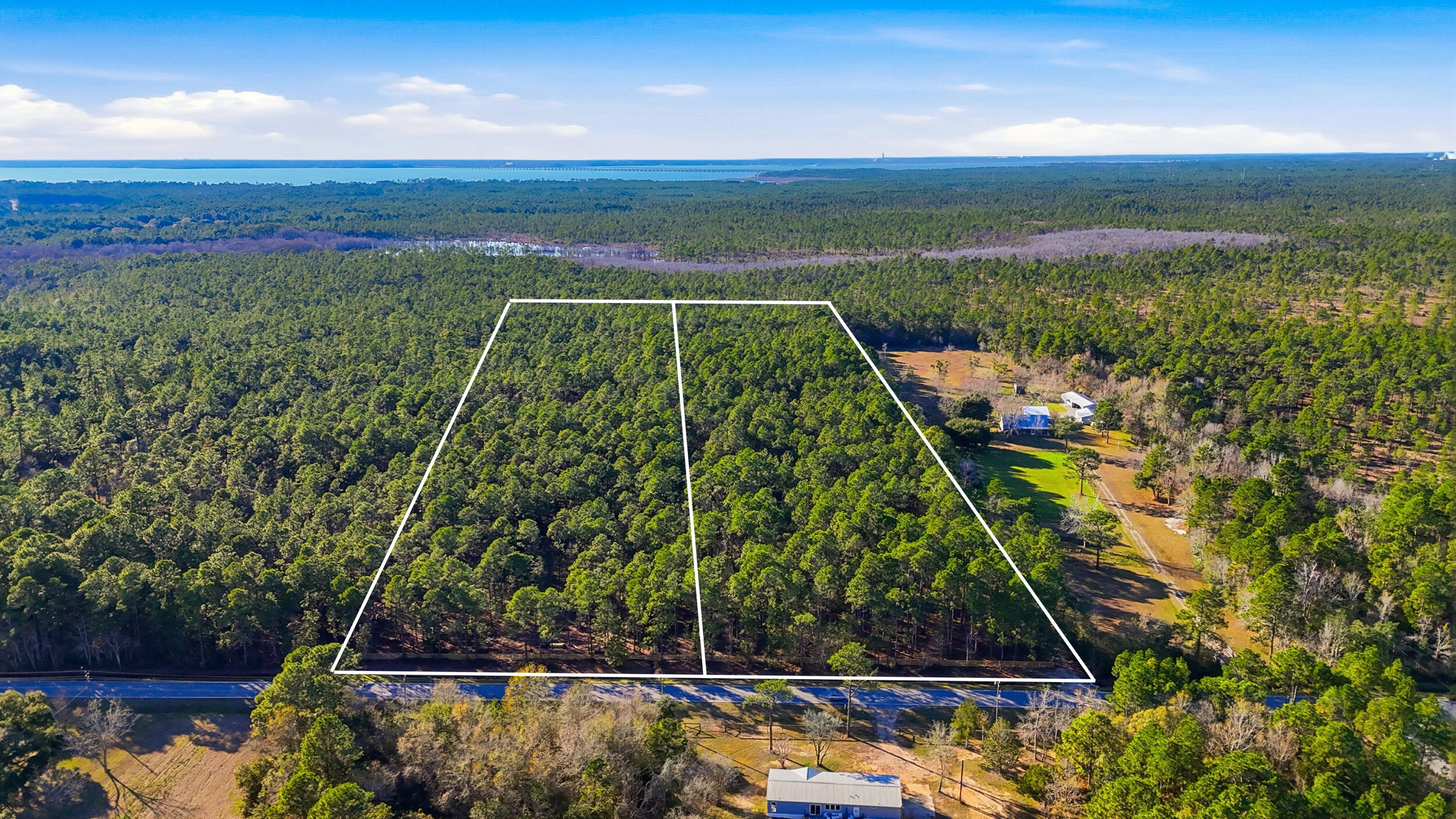 2173 Garcon Point Road Milton, FL 32583 - Photo 2 of 17