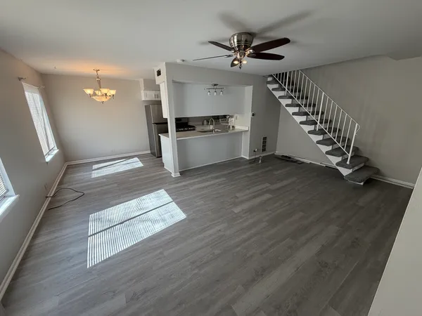 $2,150 | 1152 Cove Drive, Unit 212B, Prospect Heights, IL 60070