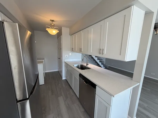 $2,150 | 1152 Cove Drive, Unit 212B, Prospect Heights, IL 60070
