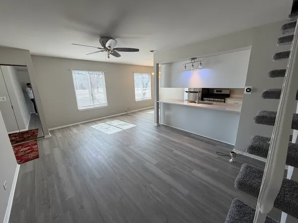 $2,150 | 1152 Cove Drive, Unit 212B, Prospect Heights, IL 60070