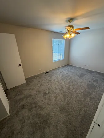 $2,150 | 1152 Cove Drive, Unit 212B, Prospect Heights, IL 60070