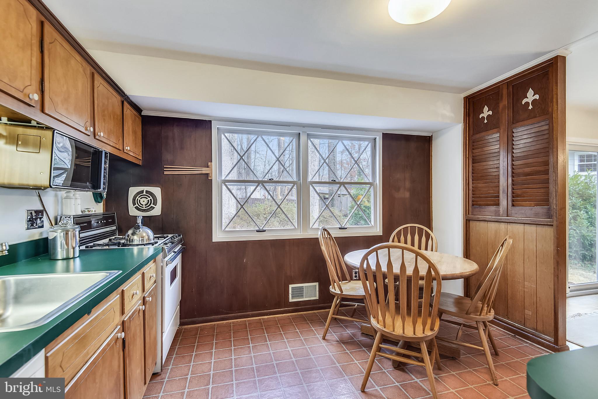 7708 Heming Place Springfield, VA 22151 - Photo 21 of 64 Kitchen