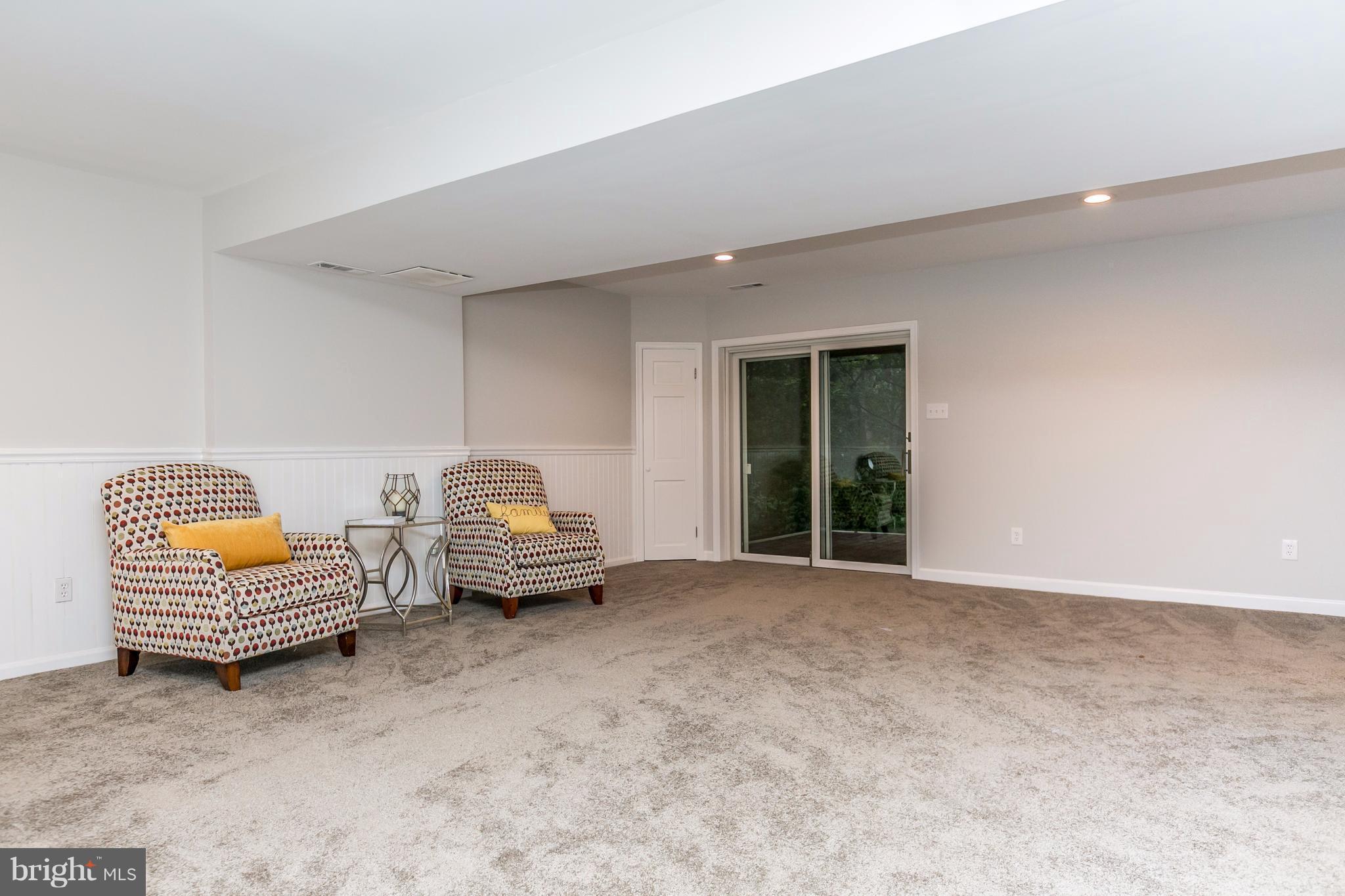 3916 Dance Mill Road Phoenix, MD 21131 - Photo 20 of 29 Family Room