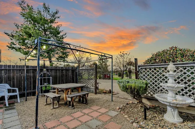 $749,900 | 10516 Thompson Way, Valley Springs, CA 95252