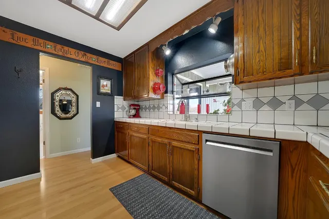 $749,900 | 10516 Thompson Way, Valley Springs, CA 95252