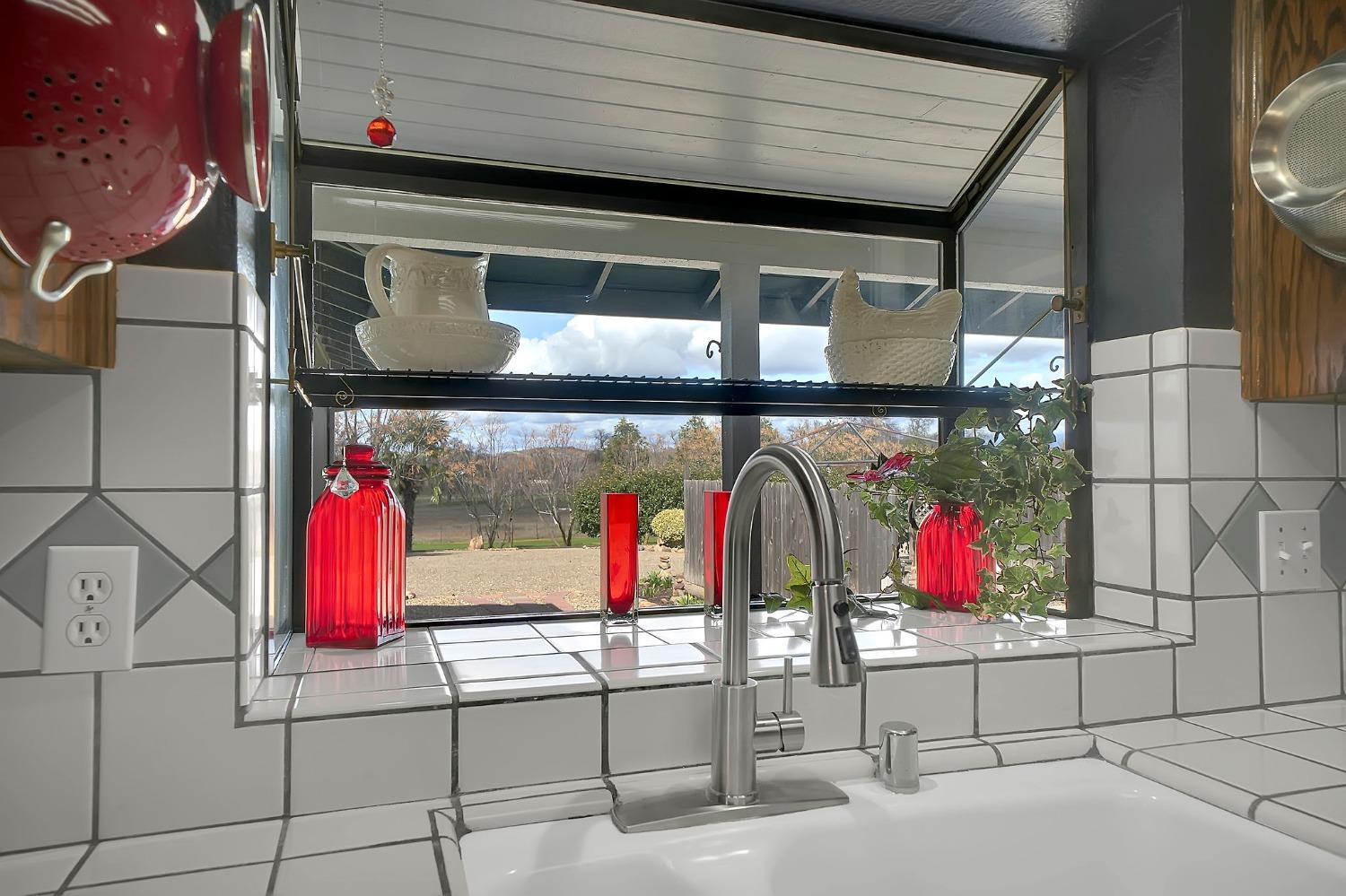 10516 Thompson Way Valley Springs, CA 95252 - Photo 31 of 98