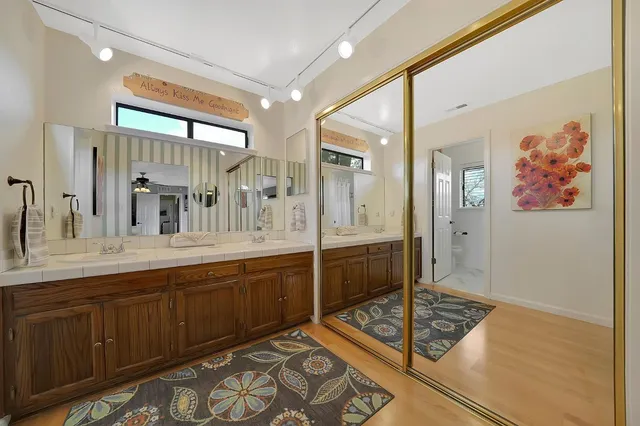 $749,900 | 10516 Thompson Way, Valley Springs, CA 95252