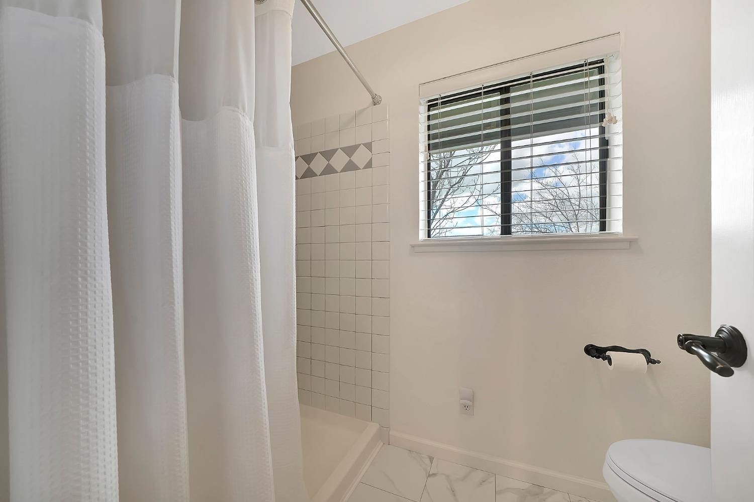 10516 Thompson Way Valley Springs, CA 95252 - Photo 36 of 98