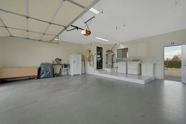 $749,900 | 10516 Thompson Way, Valley Springs, CA 95252