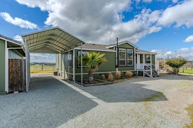 $749,900 | 10516 Thompson Way, Valley Springs, CA 95252