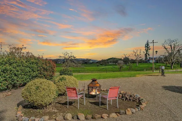 $749,900 | 10516 Thompson Way, Valley Springs, CA 95252