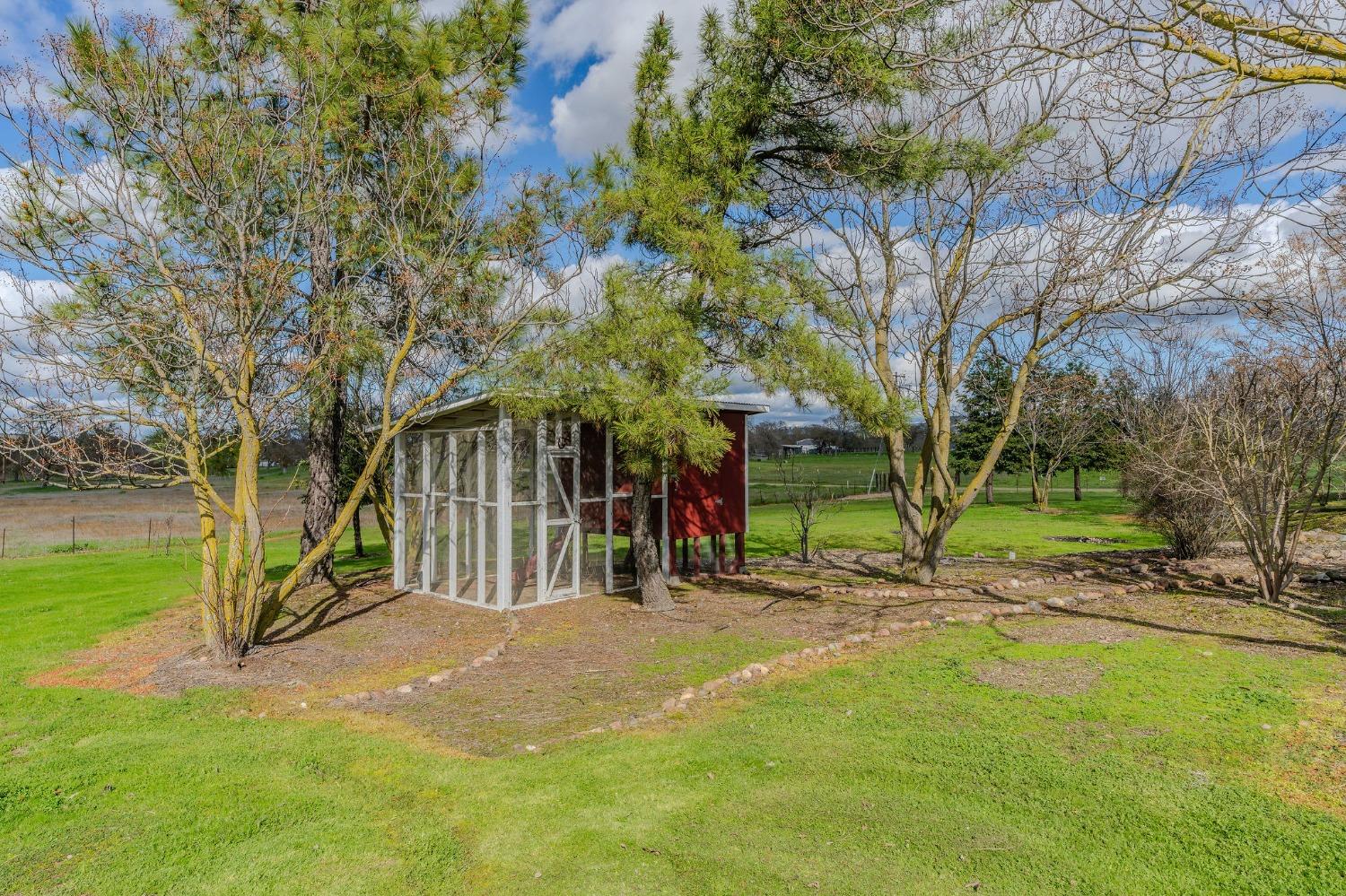 10516 Thompson Way Valley Springs, CA 95252 - Photo 7 of 98