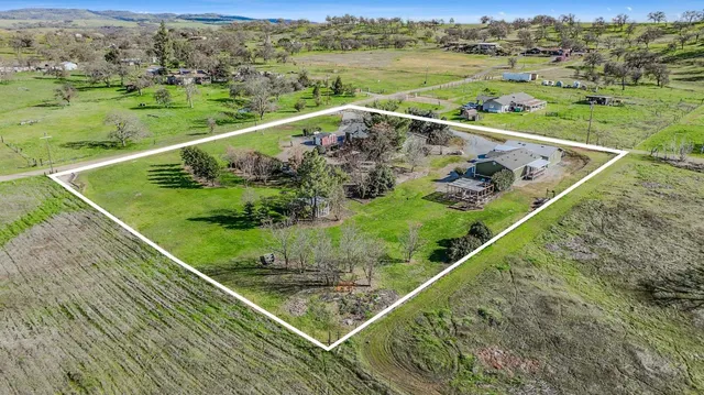 $749,900 | 10516 Thompson Way, Valley Springs, CA 95252