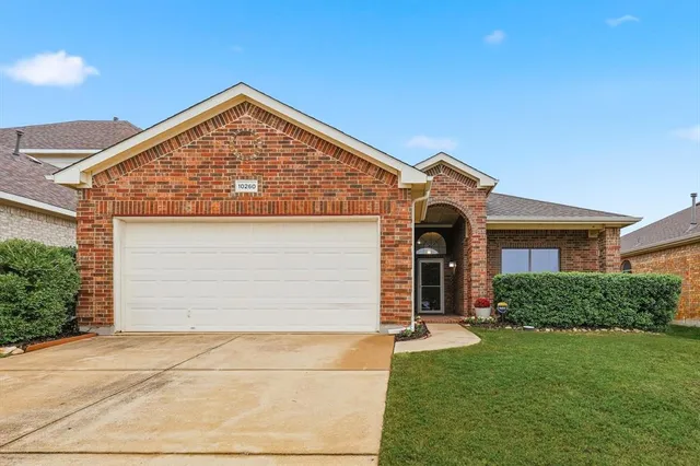 $365,000 | 10260 Los Barros Trail, Fort Worth, TX 76177