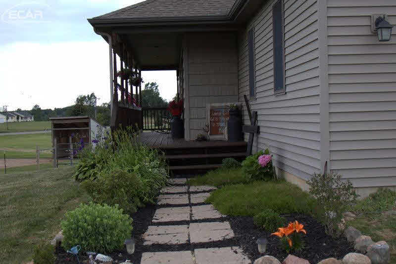 6644 West Hayner Road Fowlerville, MI 48836 - Photo 9 of 62 21315408-8.JPG
