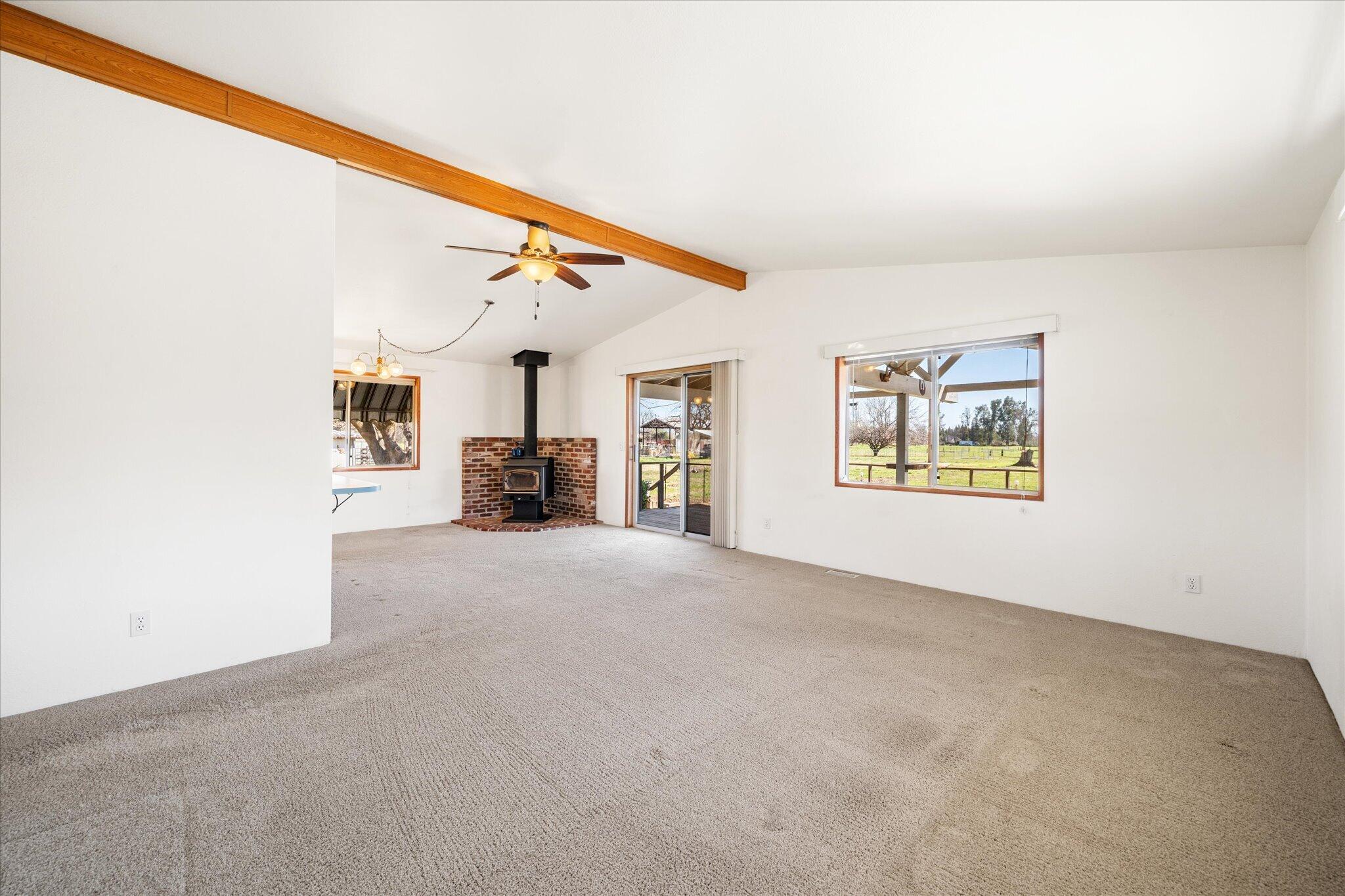19301 Smith Road Redding, CA 96002 - Photo 29 of 62 35-BiggerFlow Real Estate Media-34