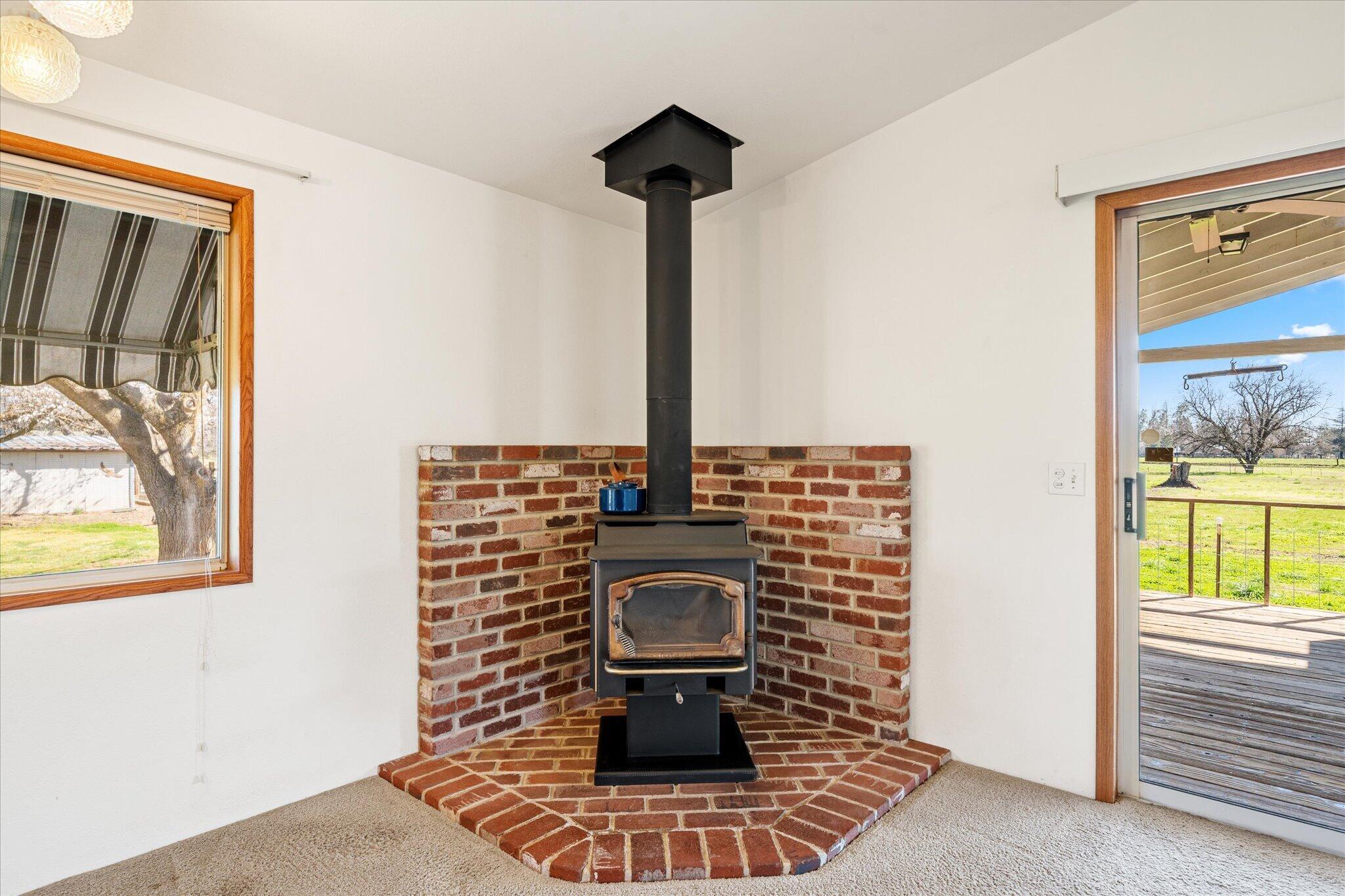19301 Smith Road Redding, CA 96002 - Photo 30 of 62 36-BiggerFlow Real Estate Media-35