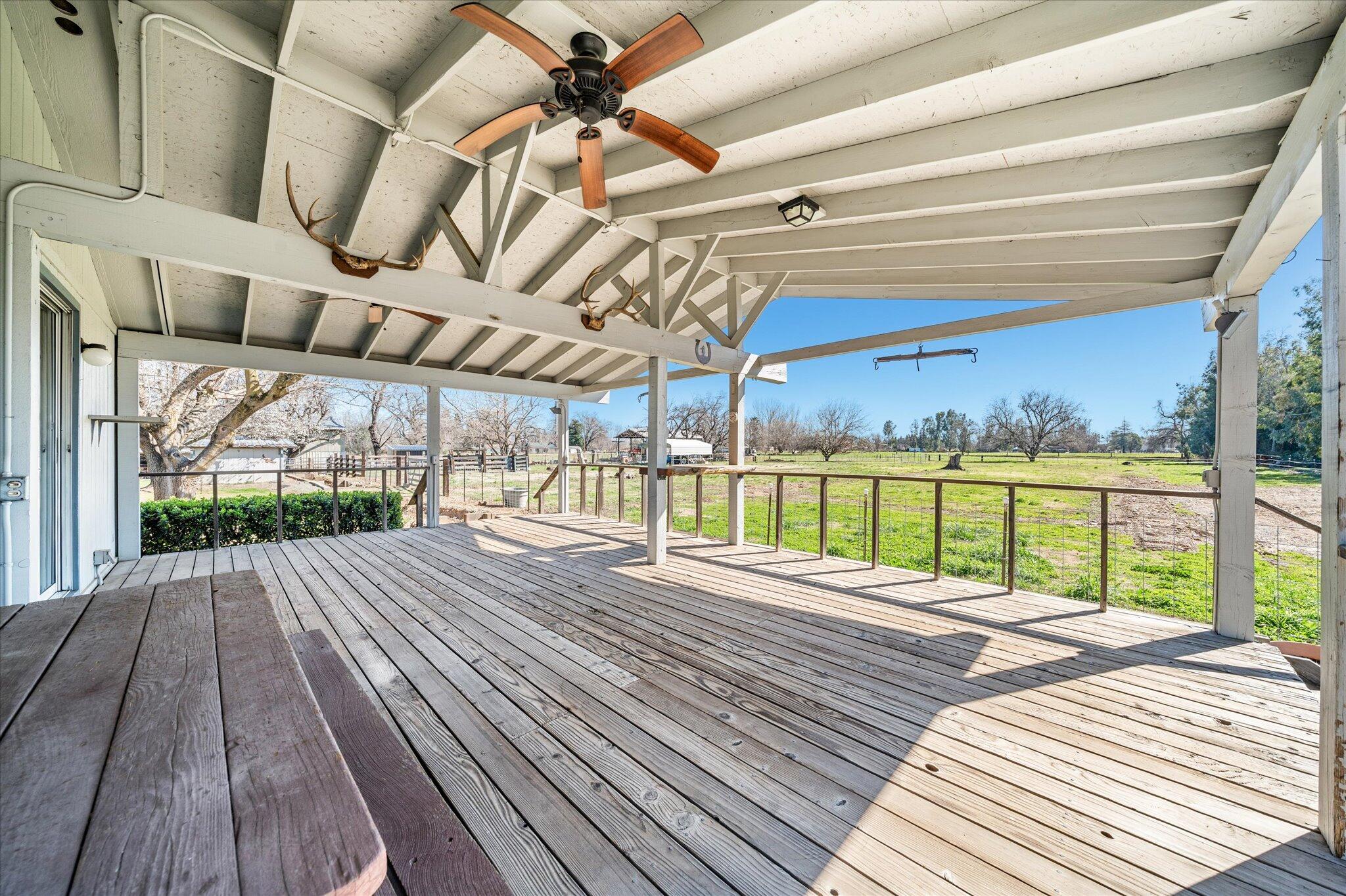 19301 Smith Road Redding, CA 96002 - Photo 43 of 62 52-BiggerFlow Real Estate Media-51