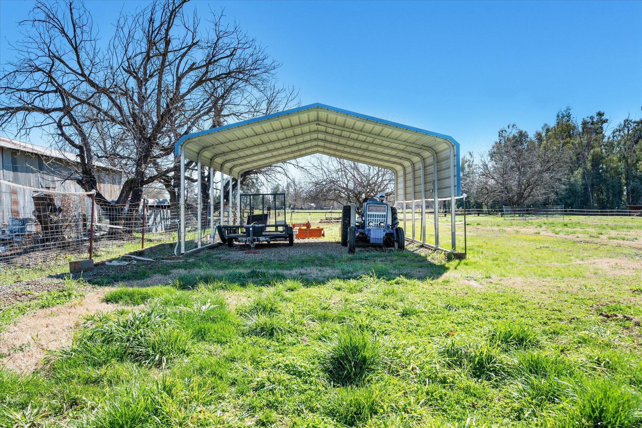 19301 Smith Road Redding, CA 96002 - Photo 49 of 62 60-BiggerFlow Real Estate Media-59