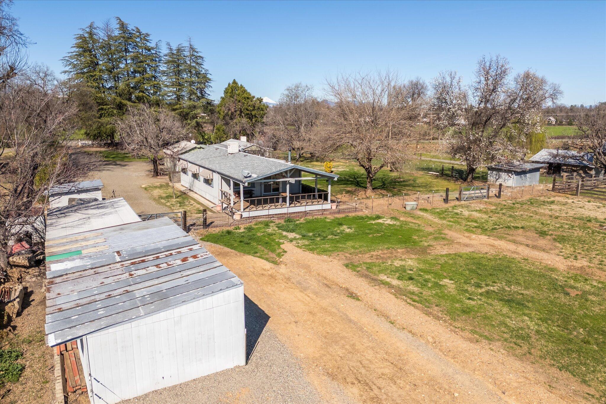 19301 Smith Road Redding, CA 96002 - Photo 52 of 62 65-BiggerFlow Real Estate Media-64