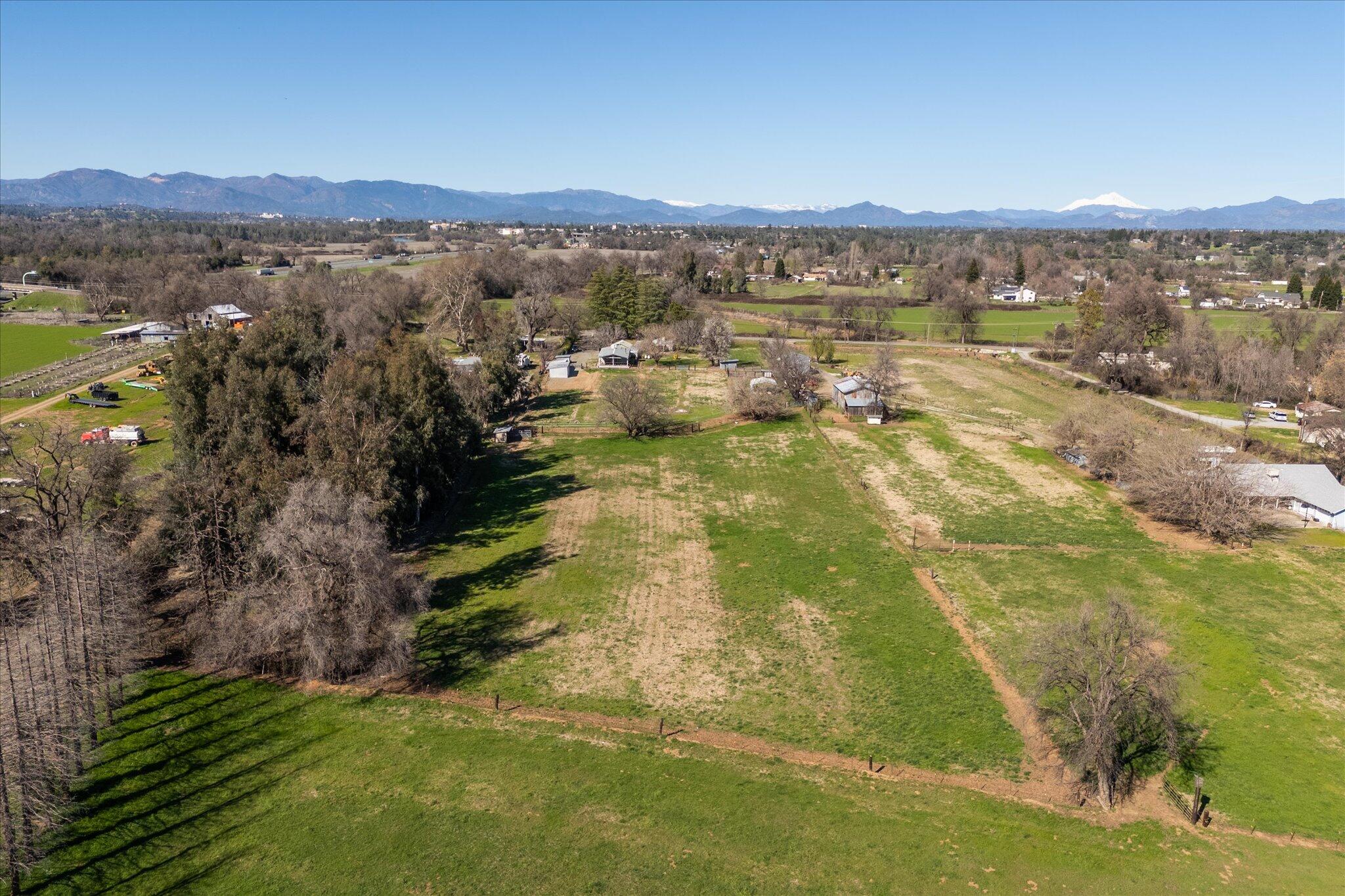 19301 Smith Road Redding, CA 96002 - Photo 55 of 62 68-BiggerFlow Real Estate Media-67