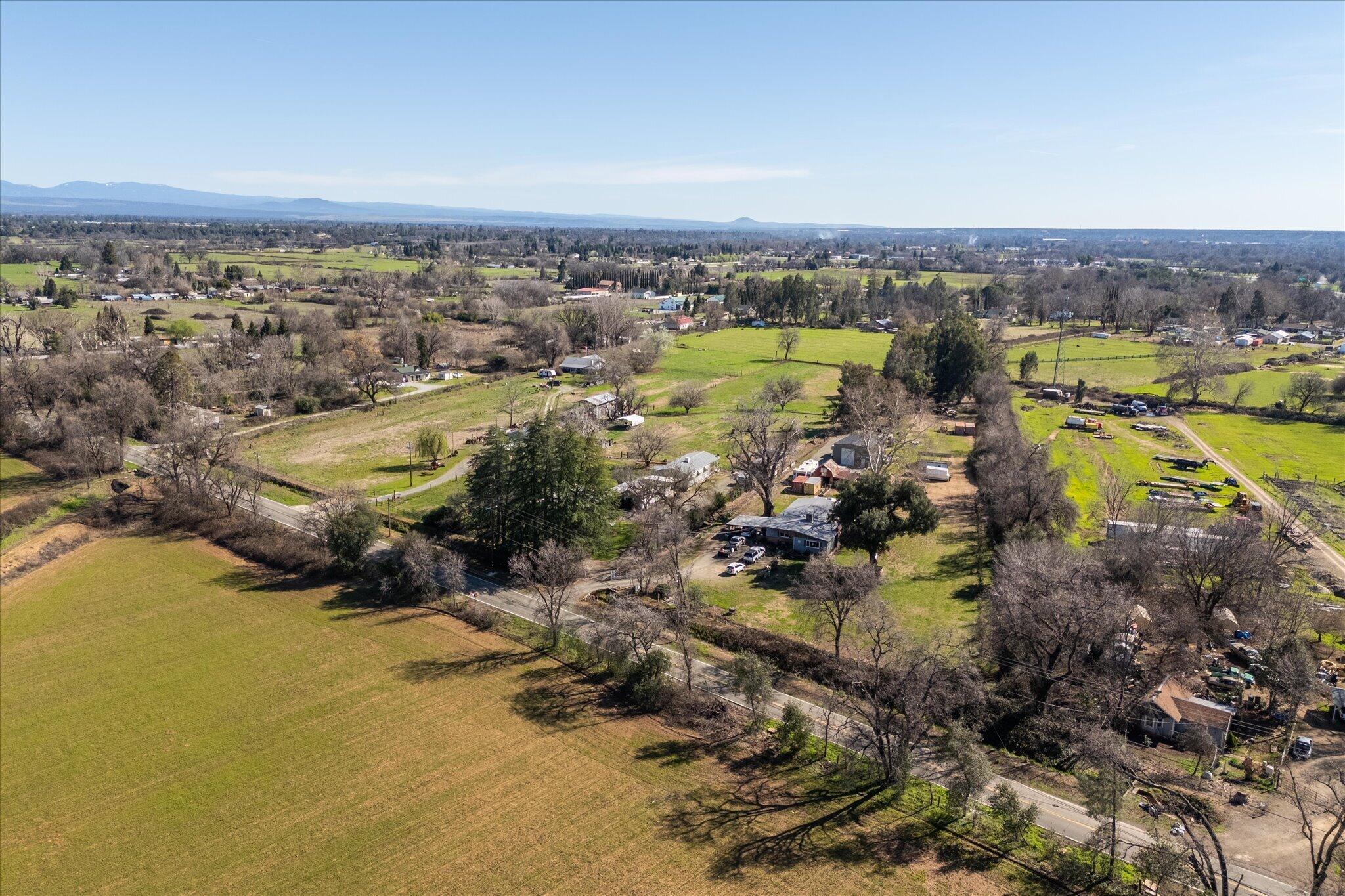 19301 Smith Road Redding, CA 96002 - Photo 59 of 62 74-BiggerFlow Real Estate Media-73