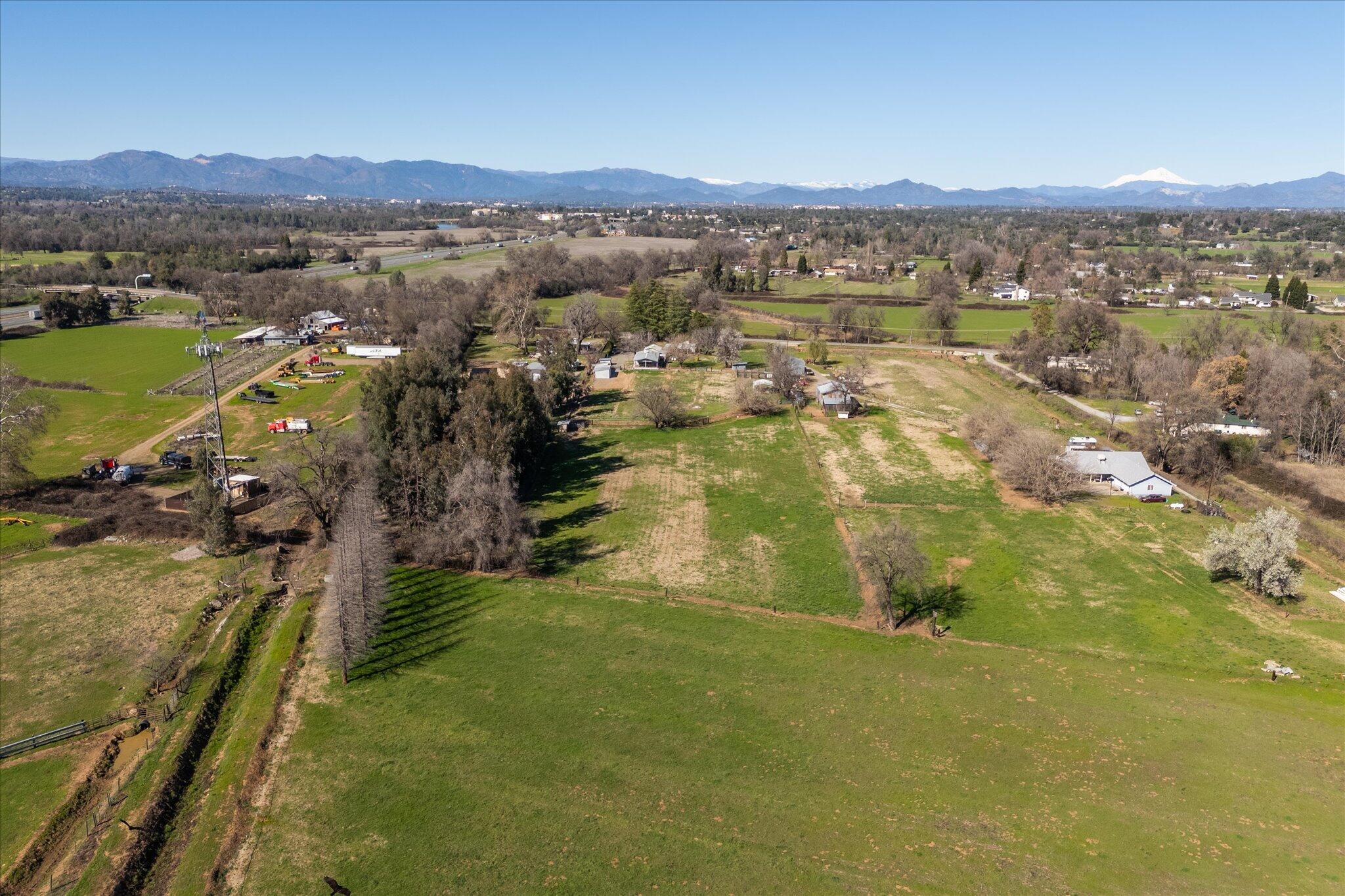 19301 Smith Road Redding, CA 96002 - Photo 60 of 62 77-BiggerFlow Real Estate Media-76
