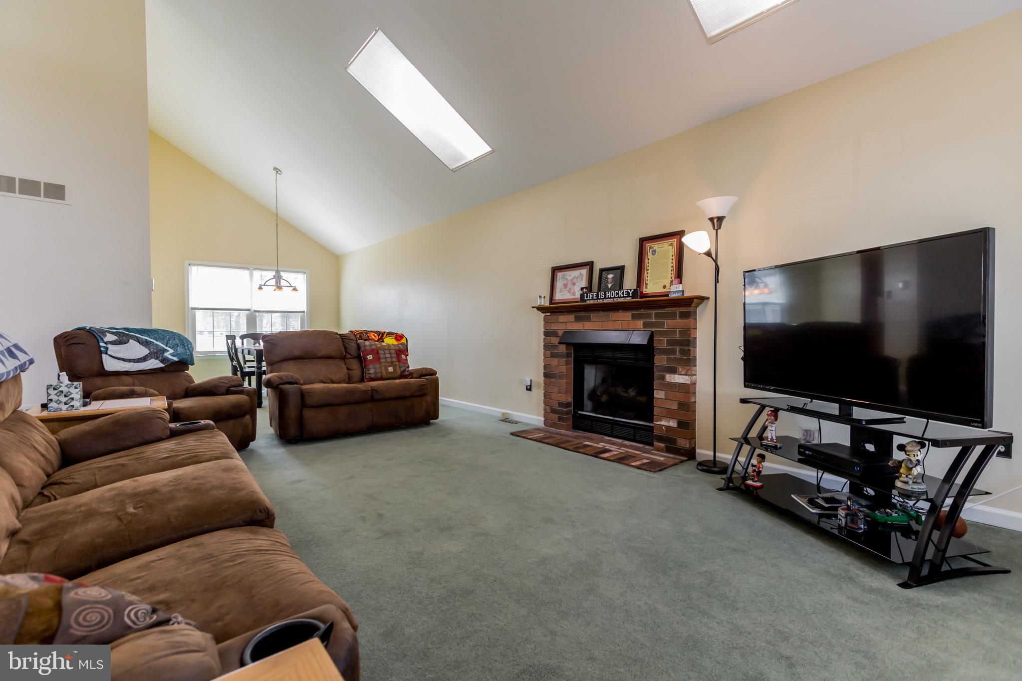 29 London Road Burlington, NJ 08016 - Photo 4 of 30