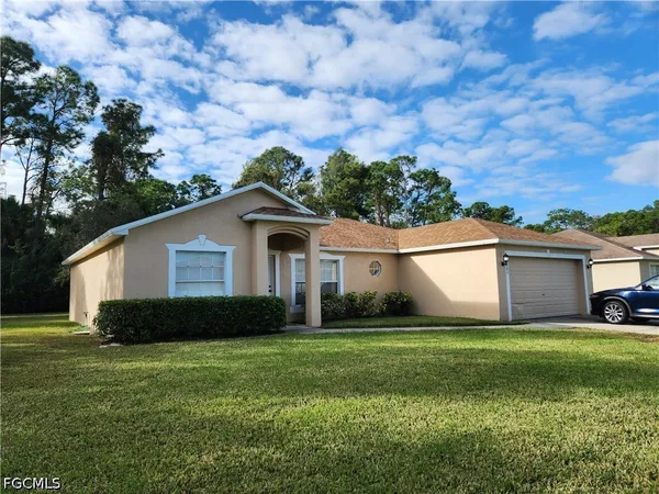 $2,100 | 14980 Coopers Hawk Way, Fort Myers, FL 33905