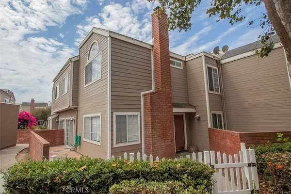 $369,000 | 2460 Village Green, Santa Maria, CA 93455