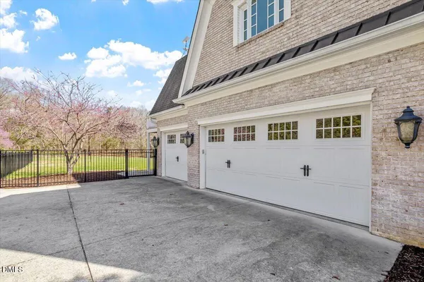 $1,950,000 | 1101 Walnut Hill Drive, Hillsborough, NC 27278
