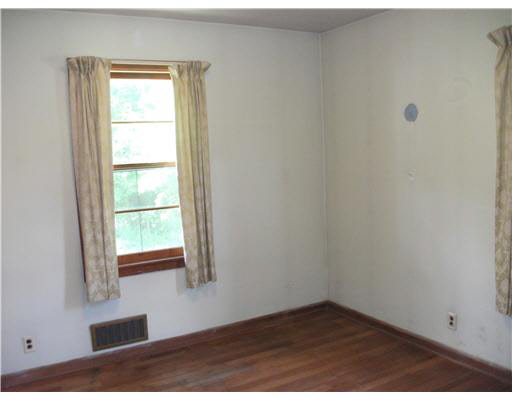 22111 Johnson Road South Bend, IN 46614 - Photo 4 of 15 Gallery Image 4