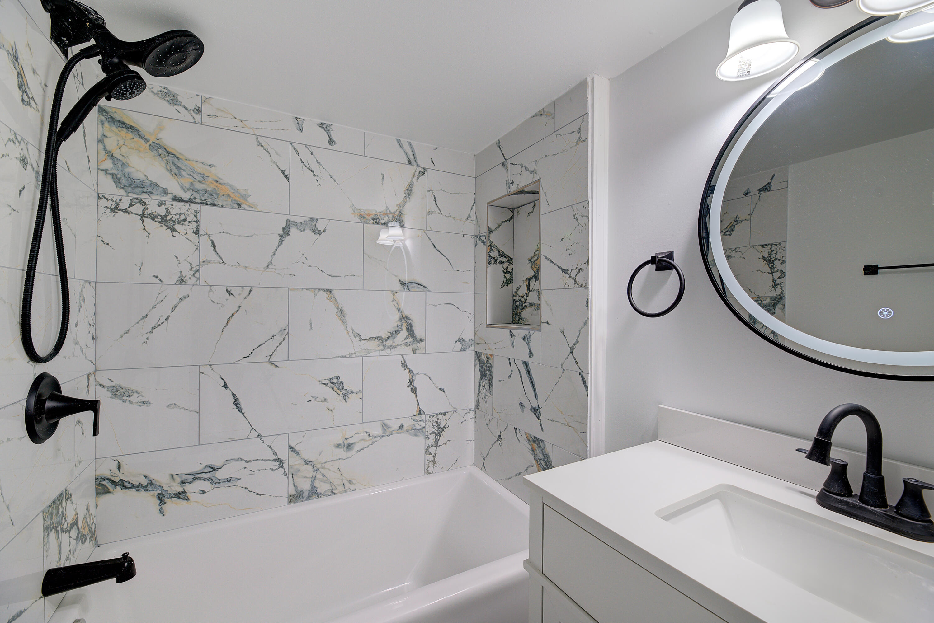 2230 West Neil Place Milwaukee, WI 53209 - Photo 56 of 59 _DSC8172_3_4_5_6