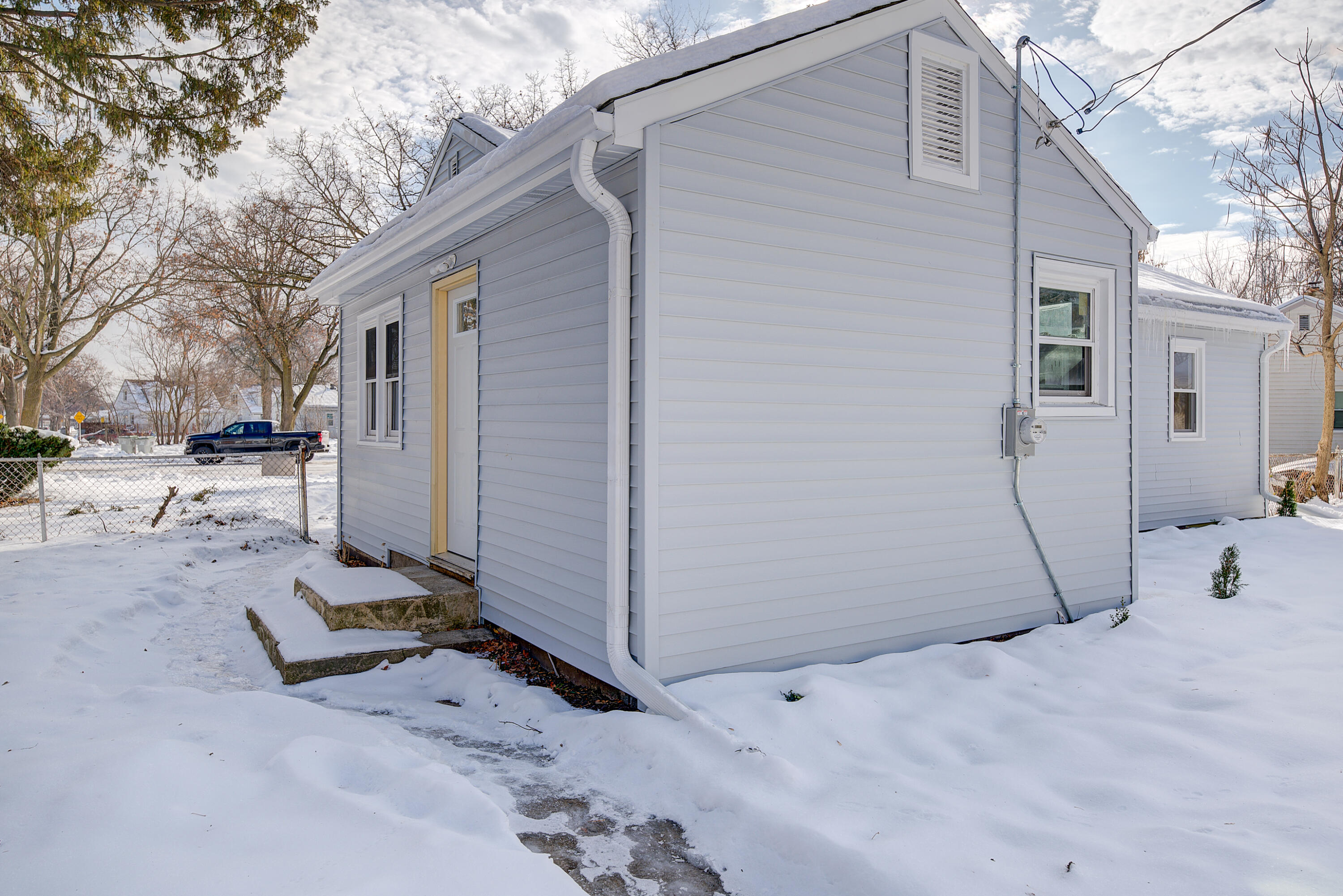 2230 West Neil Place Milwaukee, WI 53209 - Photo 7 of 59 _DSC8212_3_4_5_6