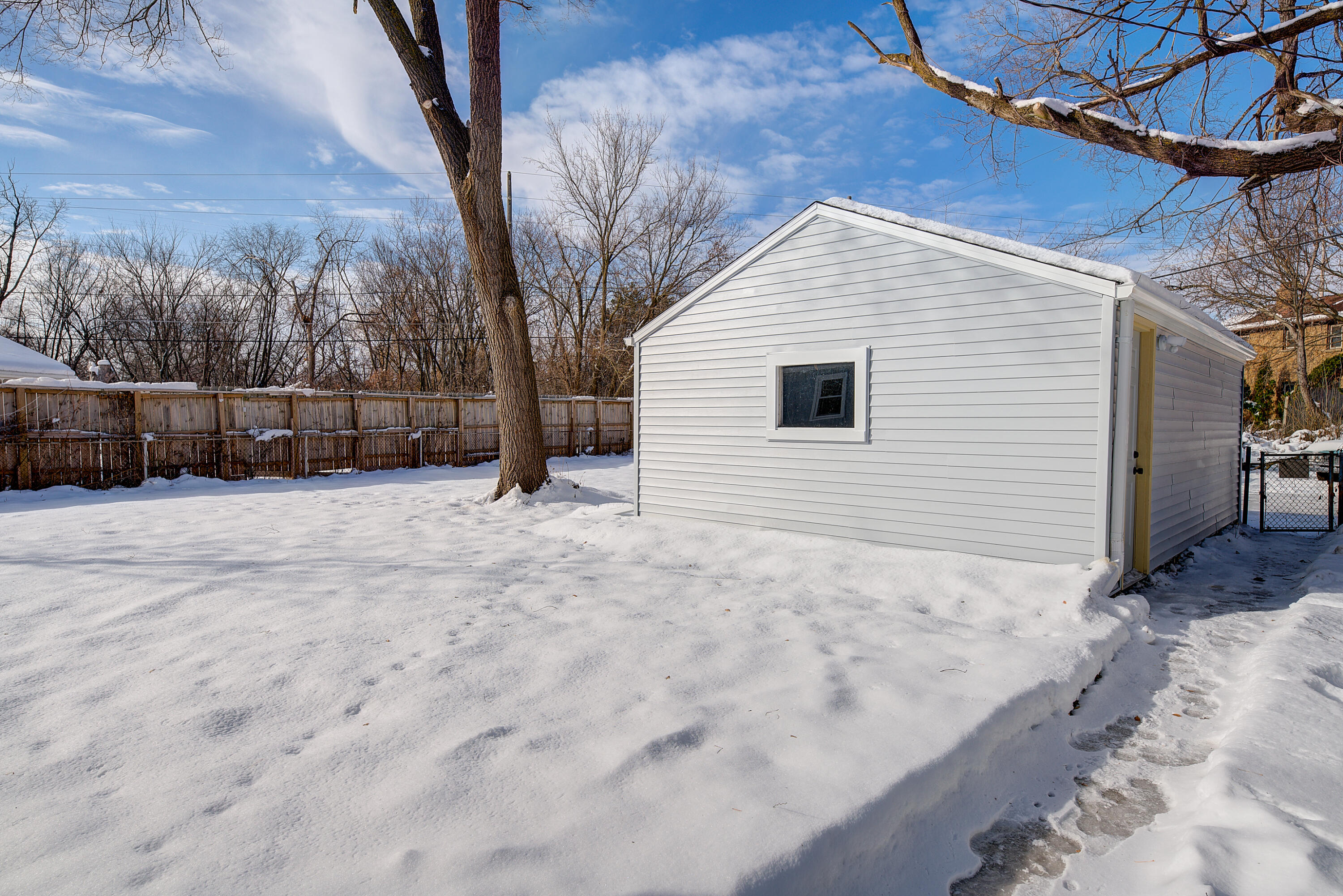 2230 West Neil Place Milwaukee, WI 53209 - Photo 8 of 59 _DSC8207_08_09_10_11