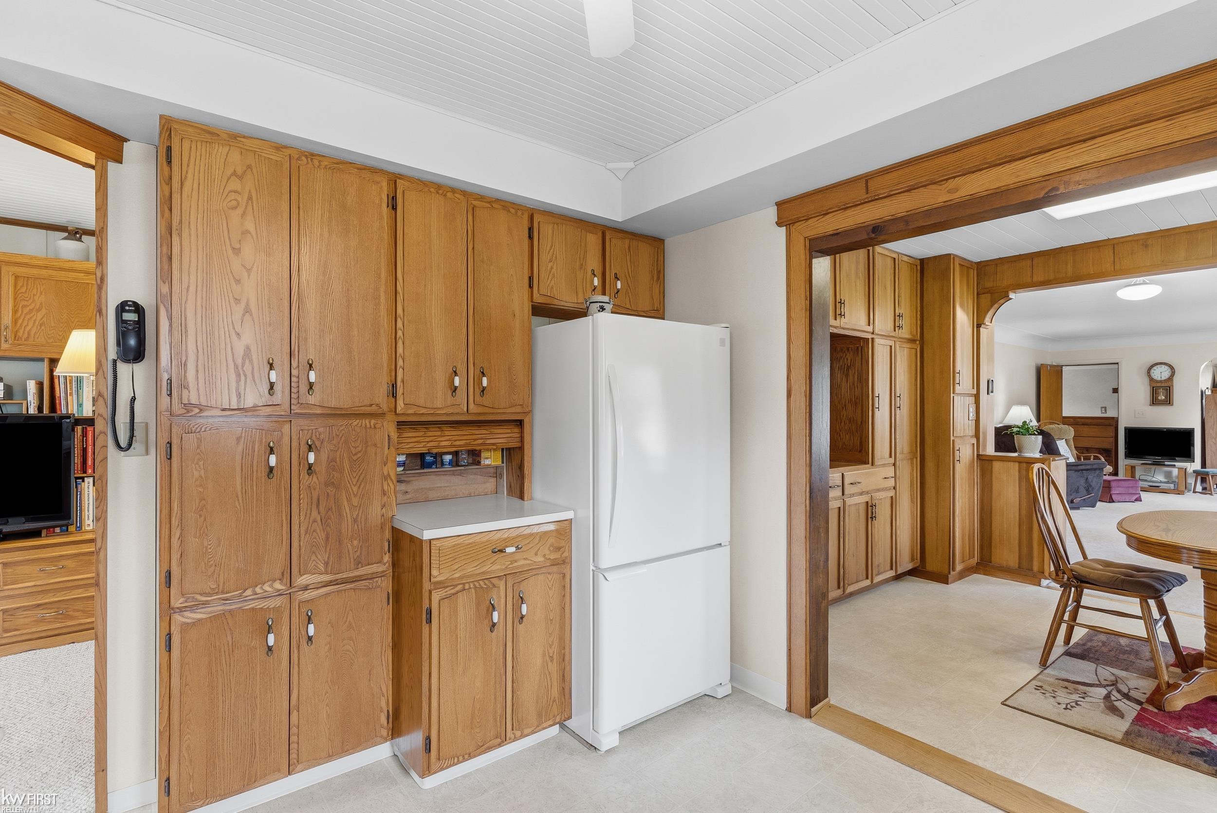 1018 Mildred Street Flushing, MI 48433 - Photo 8 of 50