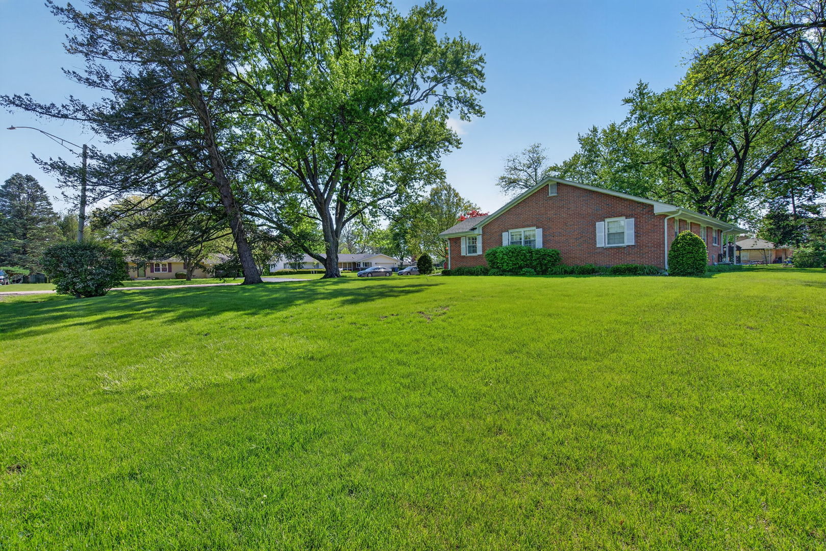 2275 Garden Road Aurora, IL 60506 - Photo 32 of 39 Gallery Image 32