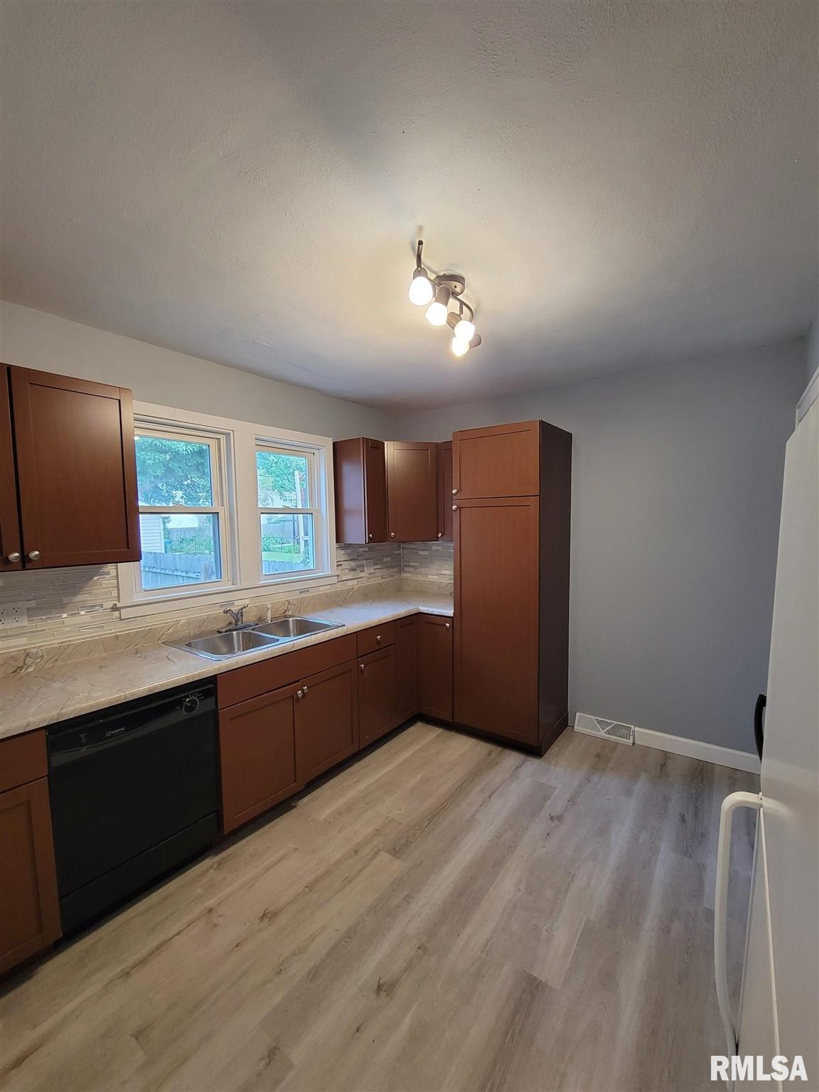 2524 South 7th Street Springfield, IL 62703 - Photo 17 of 41 Gallery Image 17
