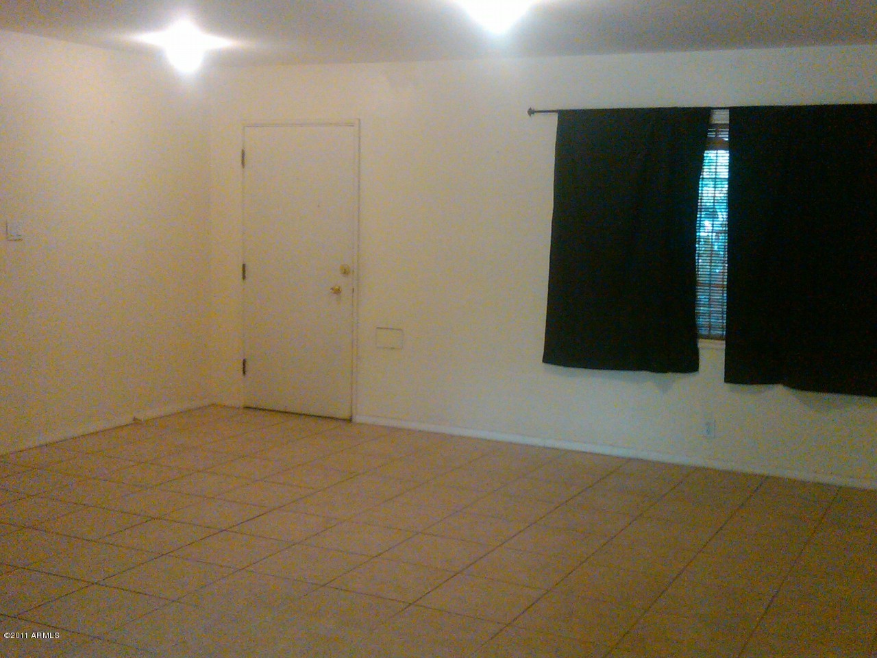 430 West Cheery Lynn Road Phoenix, AZ 85013 - Photo 10 of 12 Living room entrance on south side of ho