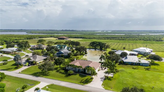 $875,000 | 6960 29th Court, Vero Beach, FL 32967