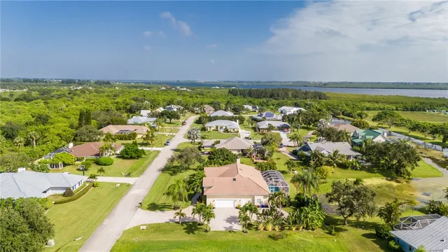 $875,000 | 6960 29th Court, Vero Beach, FL 32967