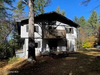 $495,000 | 2004 Hoffman Road, Schroon Lake, NY 12870