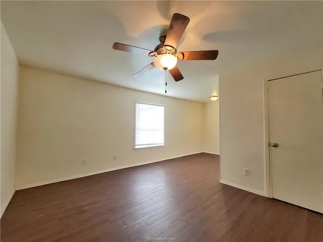 $309,900 | 2703 Evergreen Circle, Bryan, TX 77801