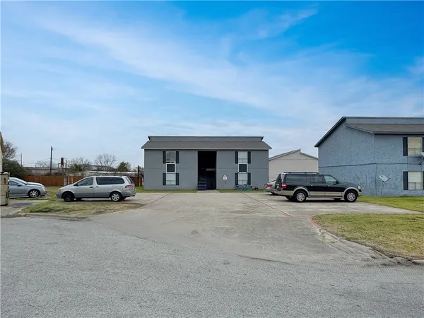 $309,900 | 2703 Evergreen Circle, Bryan, TX 77801